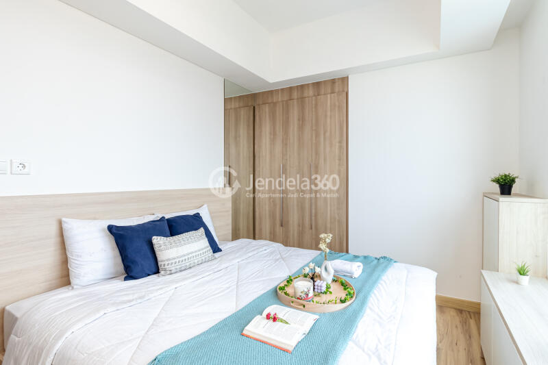 Bedroom 1 2BR Apartment with City View at Southgate Residence