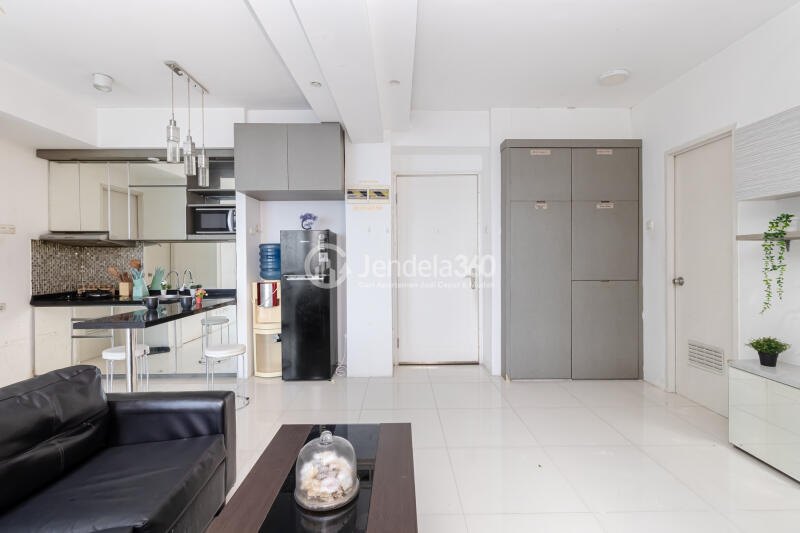 Living Room High Floor 2BR Apartment with  View at Pakubuwono Terrace