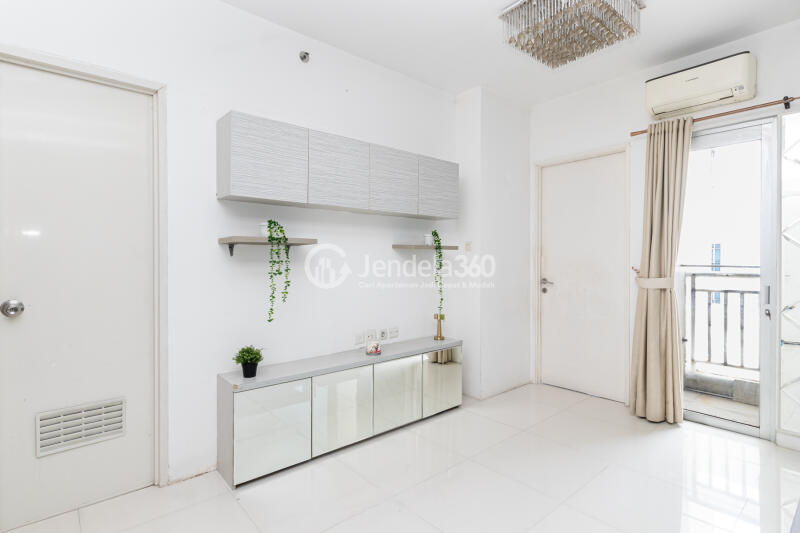 Living Room High Floor 2BR Apartment with  View at Pakubuwono Terrace
