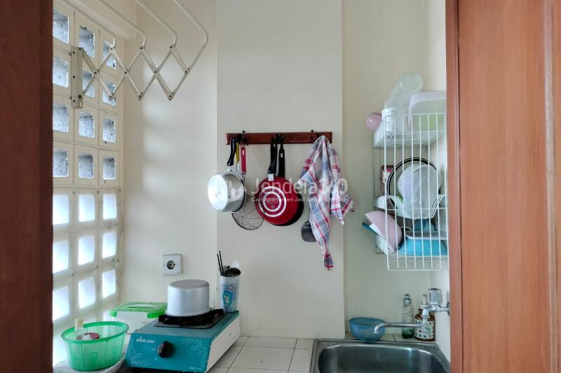Kitchen Low Floor Studio Apartment with  View at Margonda Residence