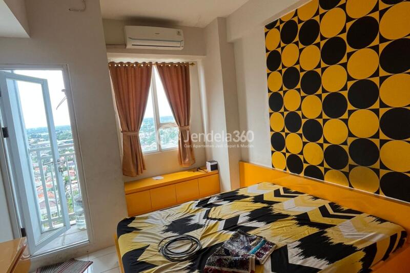 Bedroom Stunning Studio Apartment Middle Floor with - View at Mardhika Park Apartment