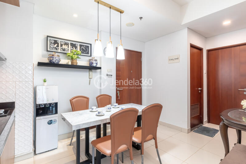 Dining Room 2BR Apartment with  View at Roseville SOHO & Suites