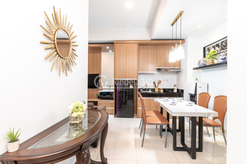 Dining Room 2BR Apartment with  View at Roseville SOHO & Suites