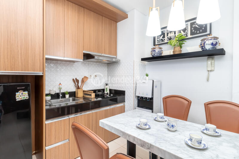 Kitchen 2BR Apartment with  View at Roseville SOHO & Suites