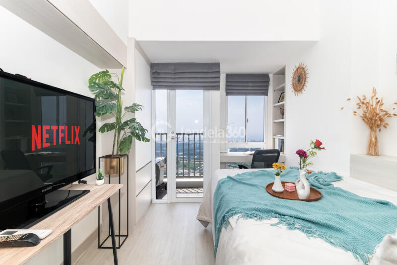 Bedroom Restful Studio Apartment Low Floor with  View at Tokyo Riverside Apartment