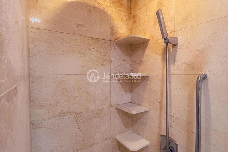 Bathroom 3BR Apartment with  View at Ciputra World 2 Apartment