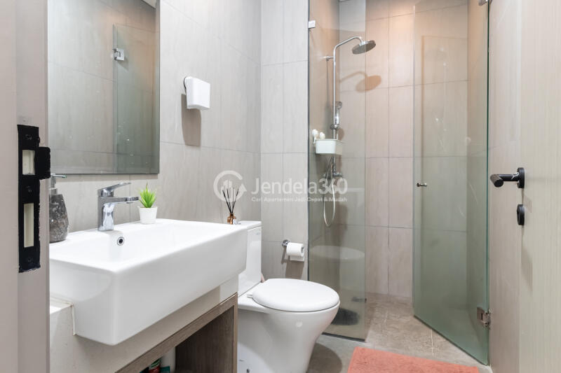 Bathroom Simply Look 2BR Apartment High Floor with city View at Fatmawati City Center Apartment