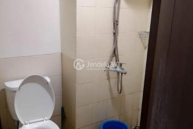 Bathroom Tidy Studio Apartment Low Floor with  View at The Jarrdin Cihampelas Apartment