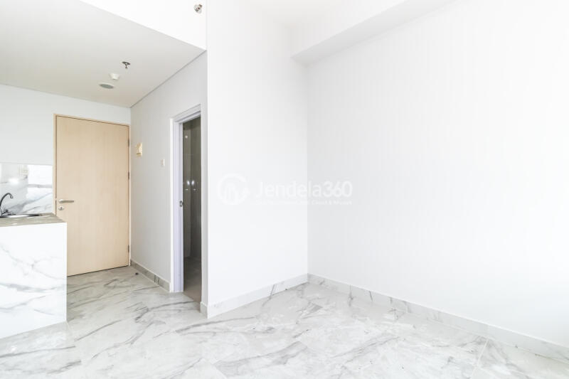 Bedroom Lovely Studio Apartment at The Parc SouthCity Middle Floor