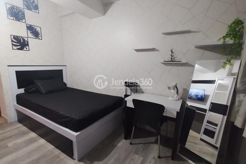 Bedroom Studio Apartment with  View at Easton Park Residence Jatinangor
