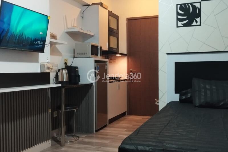 Bedroom Studio Apartment with  View at Easton Park Residence Jatinangor