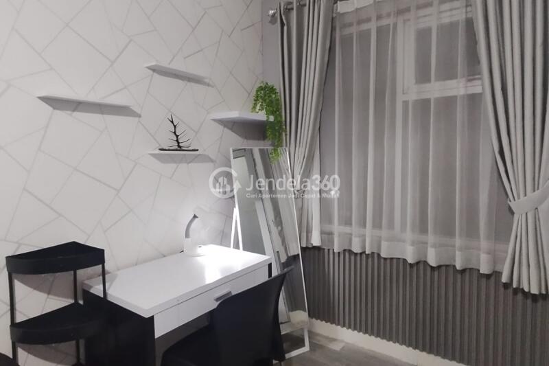 Bedroom Studio Apartment with  View at Easton Park Residence Jatinangor