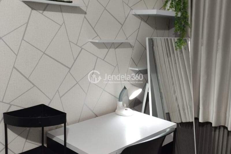 Bedroom Studio Apartment with  View at Easton Park Residence Jatinangor