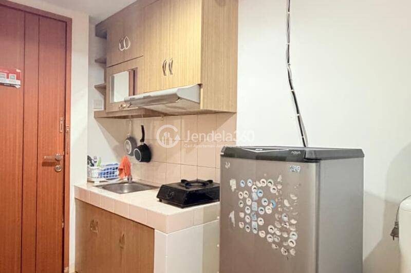 Kitchen Studio Apartment with  View at Margonda Residence 3