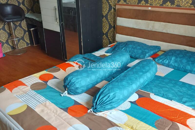 Bedroom Studio Apartment with  View at Mutiara Bekasi Apartment