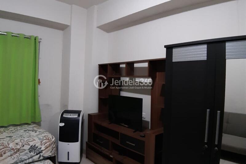 Bedroom Studio Pinewood Jatinangor Apartment at Low Floor