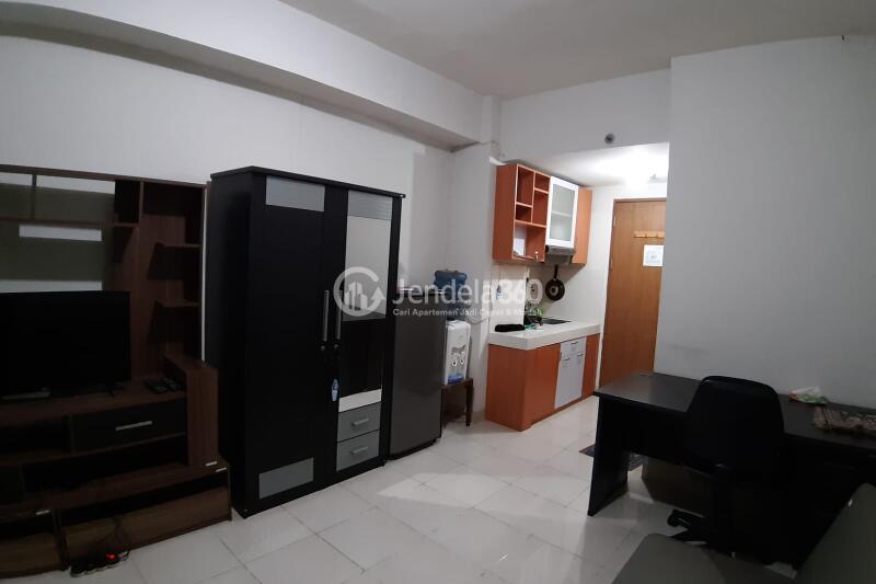 Bedroom Studio Pinewood Jatinangor Apartment at Low Floor