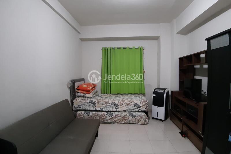 Bedroom Studio Pinewood Jatinangor Apartment at Low Floor