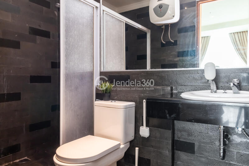 Bathroom 2BR Condominium Green Bay Pluit SeaView Apartment at Tower K