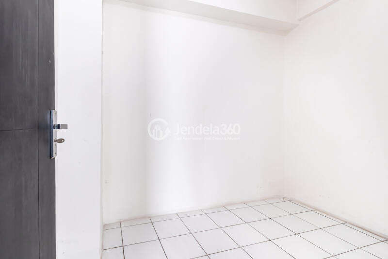 Bedroom 2 Tidy 2BR Apartment Low Floor with  View at Pancoran Riverside Apartment