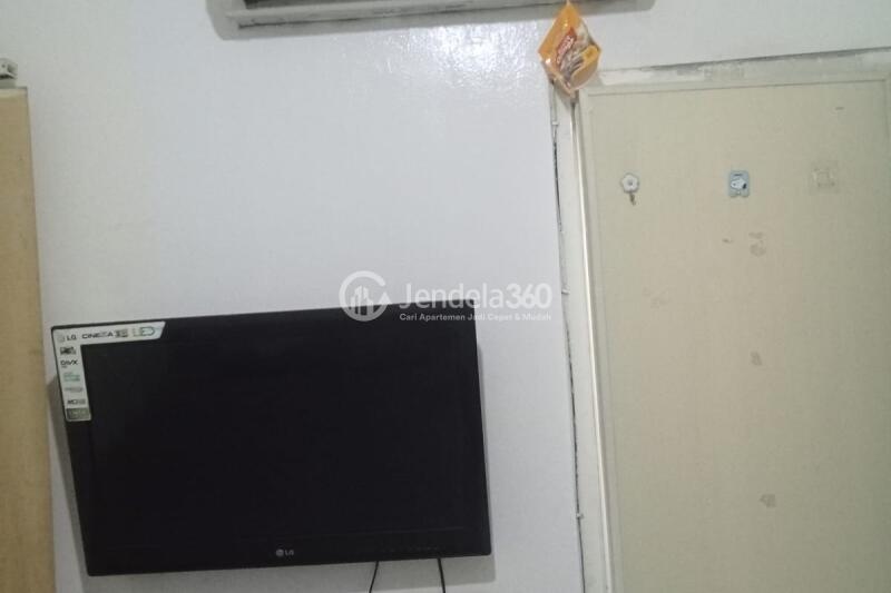 Bedroom Low Floor Studio Apartment with  View at Aeropolis Residence 3