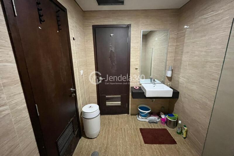 Bathroom 2BR AKR Gallery West Residence Apartment at Tower Residence