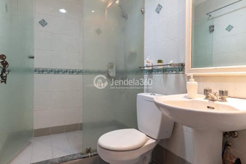 Bathroom 2 2BR Apartment with - View at Puri Imperium Apartment