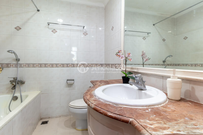 Bathroom 2BR Apartment with - View at Puri Imperium Apartment