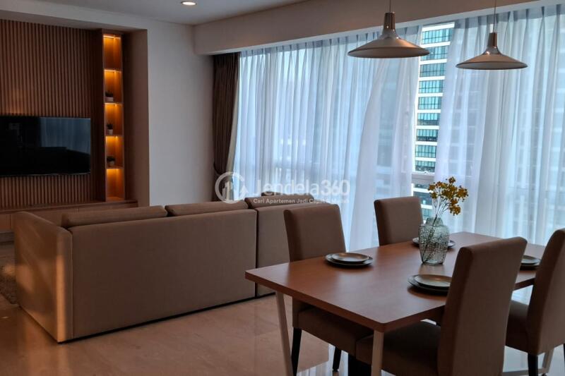 Living Room Cozy 3BR Apartment Middle Floor with City View at Setiabudi Sky Garden