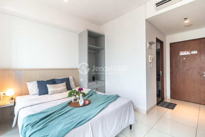 Bedroom High Floor Studio Apartment with City View at Roseville SOHO & Suites