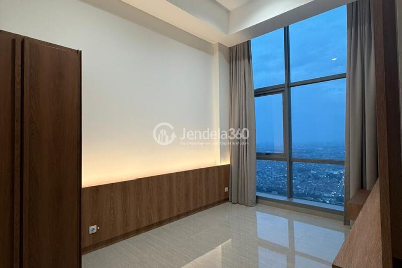 Bedroom 1 2BR Hillcrest House Apartment at High Floor