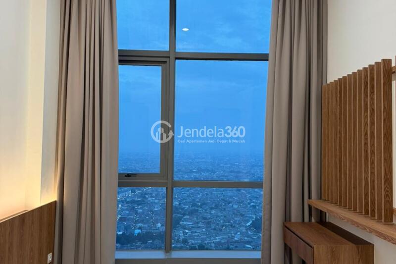 Bedroom 1 2BR Hillcrest House Apartment at High Floor