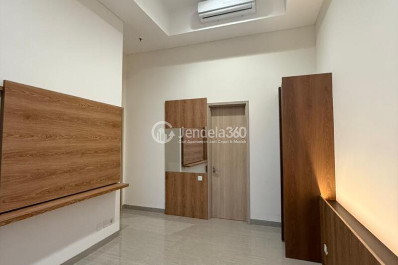 Bedroom 2 2BR Hillcrest House Apartment at High Floor