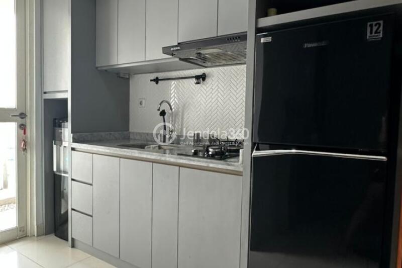 Kitchen Low Floor 1BR Apartment with  View at The Kensington Royal Suites