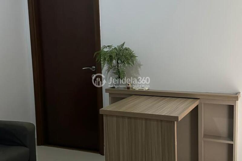 Living Room Low Floor 1BR Apartment with  View at The Kensington Royal Suites