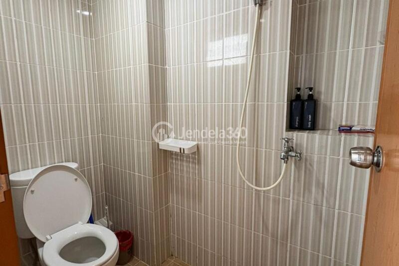Bathroom Relaxed 2BR Apartment Low Floor with  View at Cinere Resort Apartment