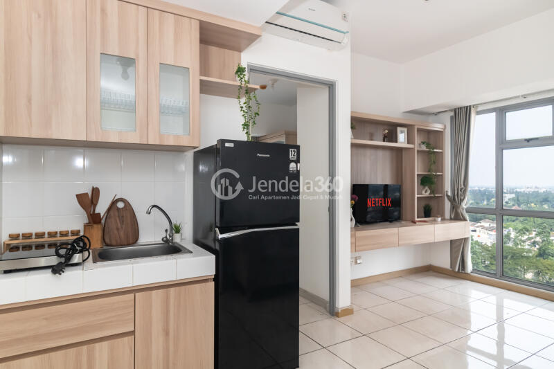 Kitchen Middle Floor 1BR Apartment with City View at M Town Residence Serpong