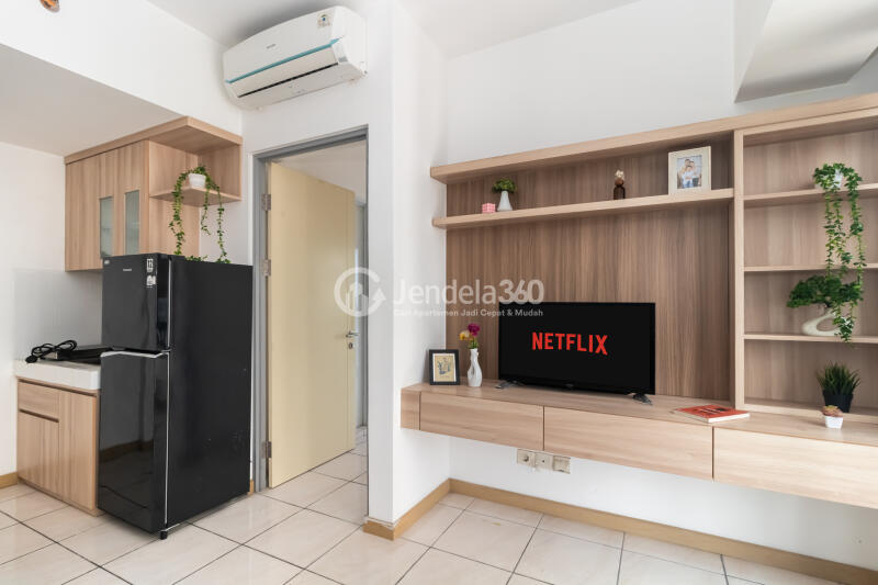 Living Room Middle Floor 1BR Apartment with City View at M Town Residence Serpong