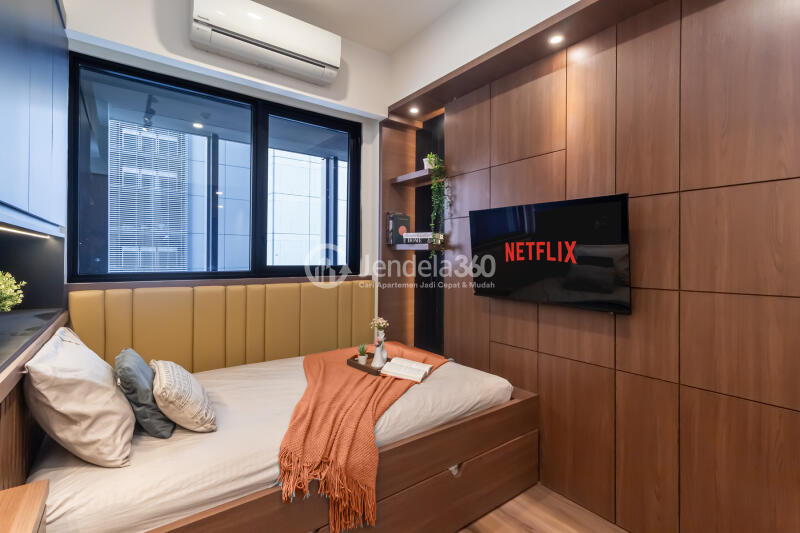 Bedroom Lovely Studio Apartment Low Floor with  View at Branz Mega Kuningan Apartment