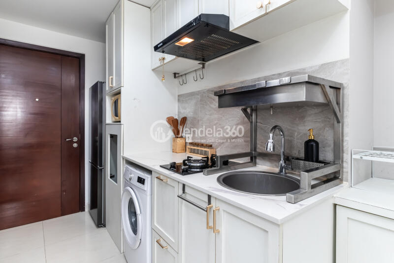 Kitchen Restful Studio Apartment at The Crest West Vista Puri Tower The Crest