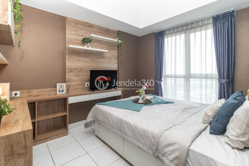 Bedroom 1BR Apartment with city View at Casa De Parco Apartment