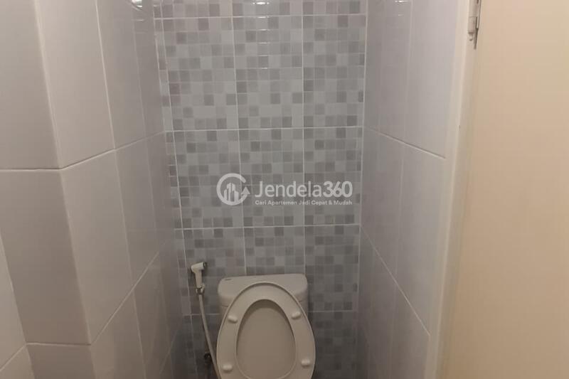 Bathroom Well Located Studio Apartment High Floor with City View at Tokyo Riverside Apartment