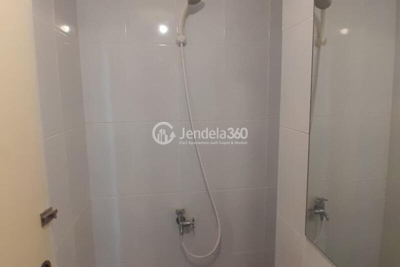 Bathroom Well Located Studio Apartment High Floor with City View at Tokyo Riverside Apartment