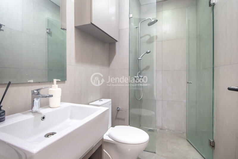 Bathroom Low Floor 2BR Apartment with Pool View at Fatmawati City Center Apartment