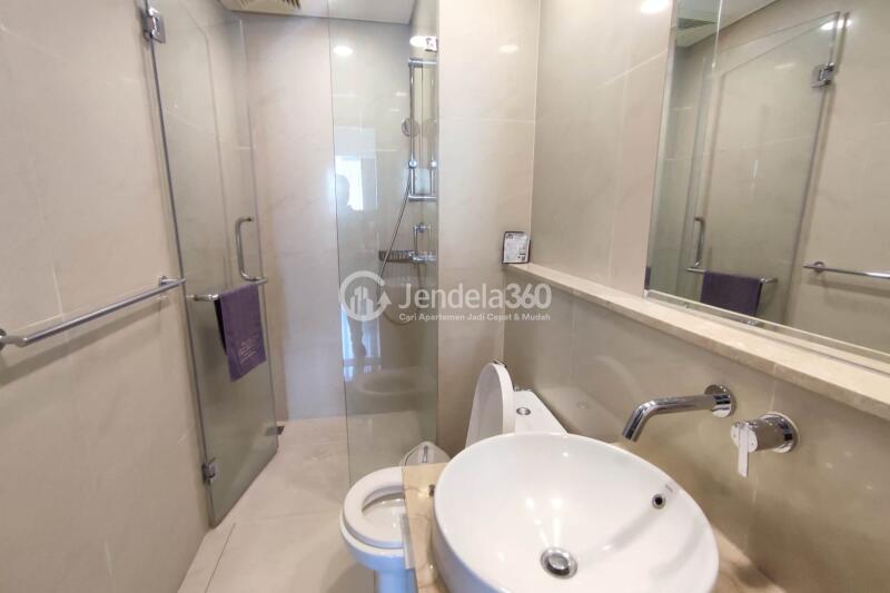 Bathroom 2 Homey 2BR Apartment at Setiabudi Sky Garden Tower Sky