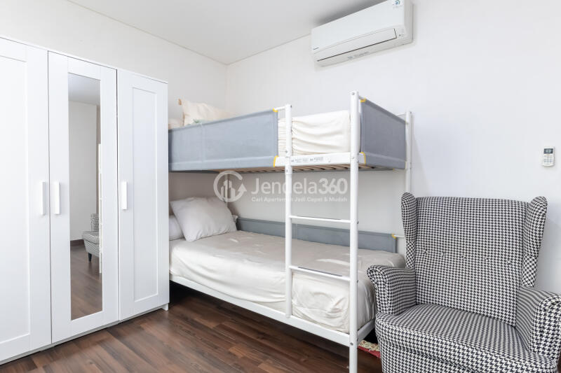 Bedroom 1BR Apartment with City View at AKR Gallery West Residence