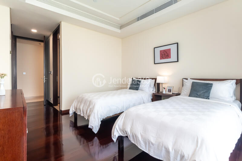 Bedroom 2 2BR Apartment with City View at Shangri-La Residence