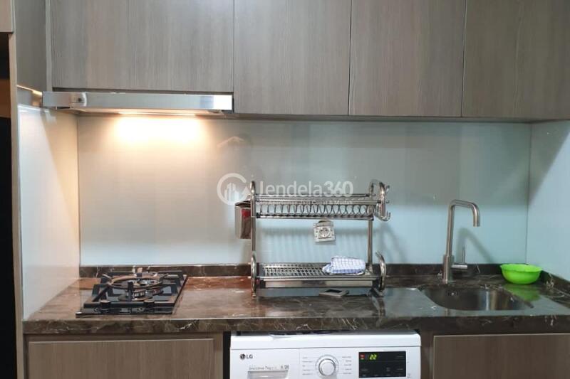 Kitchen Studio Apartment with City View at Green Sedayu Apartment