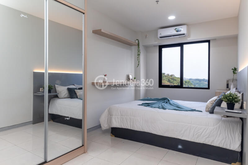 Bedroom Modern Studio Apartment at Meikarta Apartment Low Floor