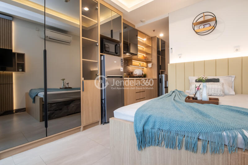 Bedroom Low Floor Studio Apartment with City View at Antasari Place Apartment